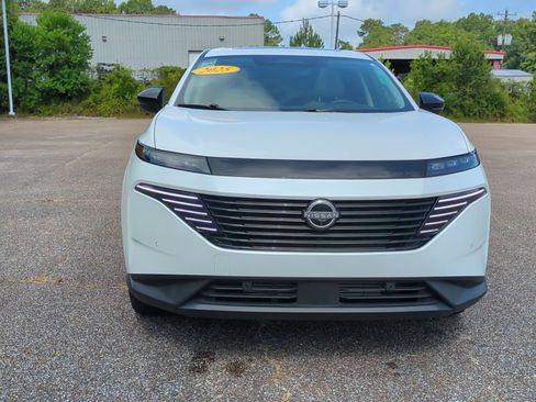 Used 2025 Nissan Murano SL AWD/4WD image 2