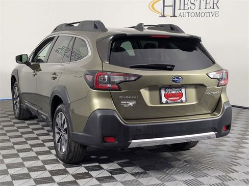 Used 2023 Subaru Outback Limited image 5
