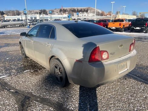 Used 2010 Chevrolet Malibu LS image 4