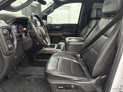 Used 2019 Chevrolet Silverado 1500 High Country w/ Technology Package image 21