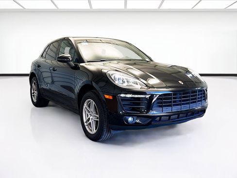 Used 2018 Porsche Macan Sport Edition image 3