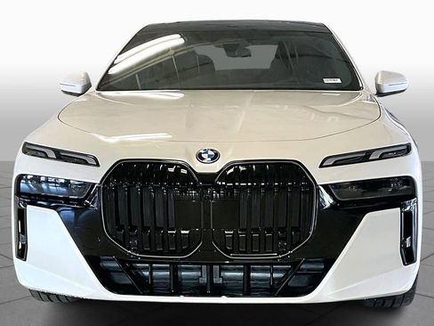 New 2026 BMW i7 eDrive50 w/ M Sport Package image 3