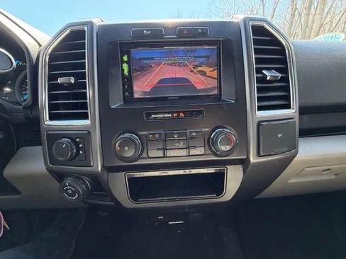 Used 2016 Ford F150 XLT w/ Trailer Tow Package image 11