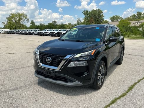 Used 2021 Nissan Rogue SV w/ Premium Package AWD/4WD image 1