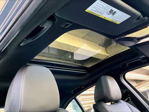 Used 2025 BMW 330i Sedan image 13