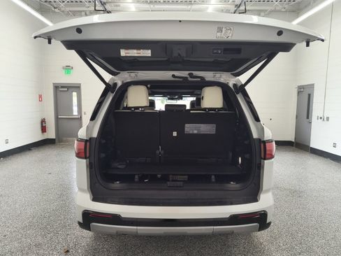Used 2024 Toyota Sequoia Capstone AWD/4WD image 46
