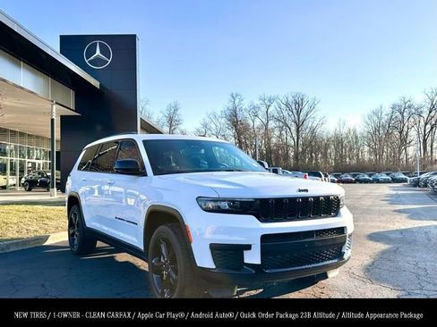 Used 2023 Jeep Grand Cherokee L Laredo image 1