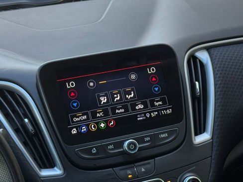 Used 2024 Chevrolet Malibu LT image 17