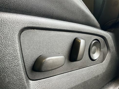 Used 2024 Chevrolet Silverado 1500 LTZ image 33