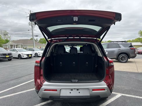 Used 2022 Nissan Pathfinder SL image 11