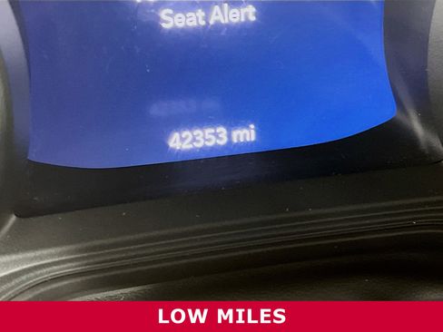 Used 2024 Jeep Gladiator Sport image 18