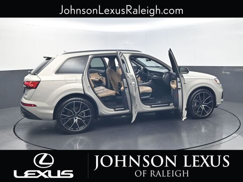 Used 2023 Audi Q7 3.0T Prestige AWD/4WD image 33
