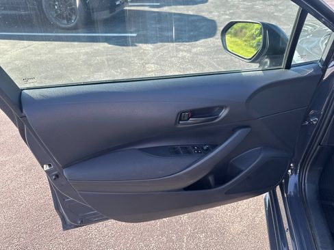 Used 2025 Toyota Corolla LE FWD image 11