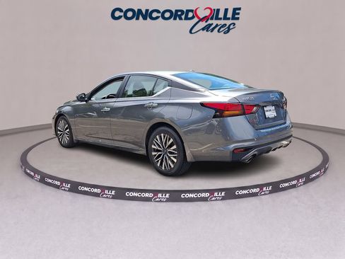 Certified 2023 Nissan Altima 2.5 SV w/ SV Premium Package FWD image 5