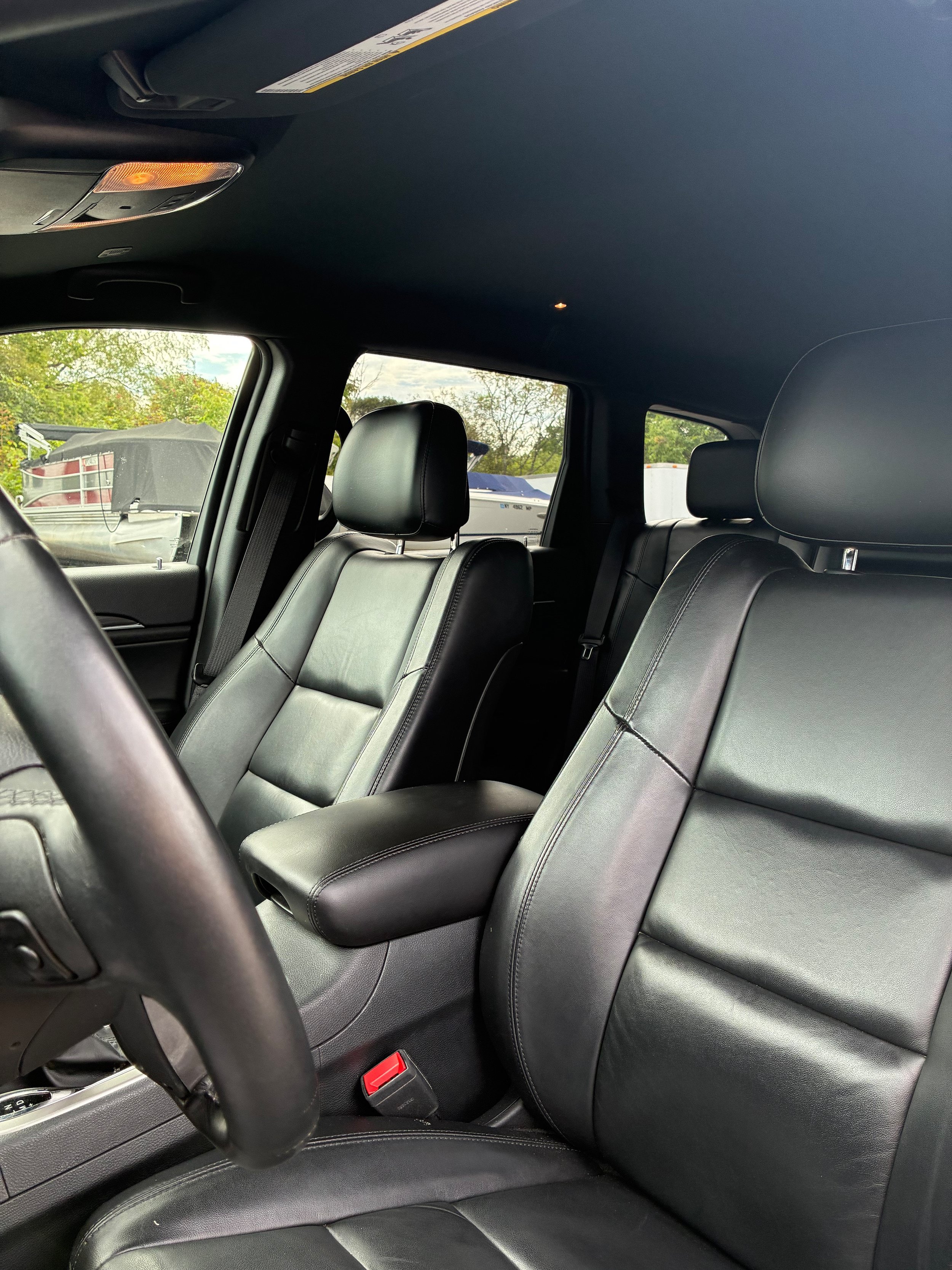 Used 2019 Jeep Grand Cherokee Limited AWD/4WD image 9