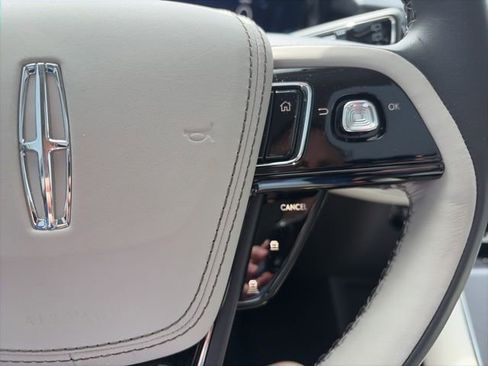 Used 2025 Lincoln Aviator 2WD w/ Equipment Group 101A image 15