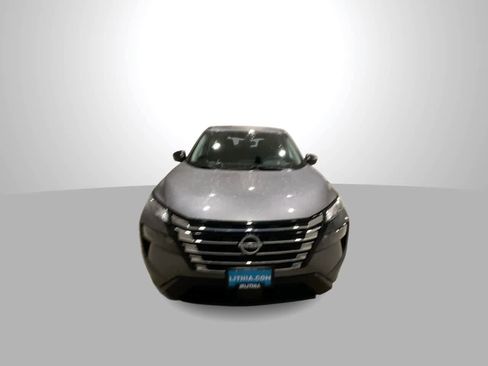 Used 2024 Nissan Rogue S image 3