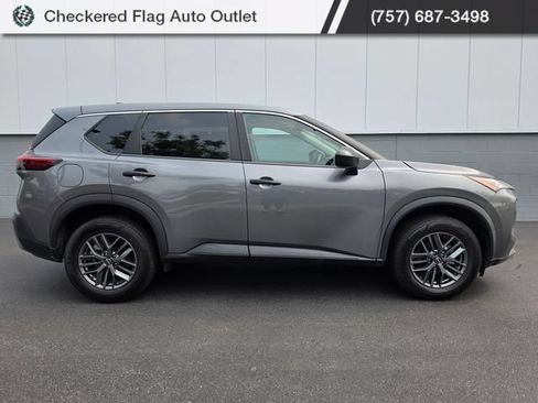 Used 2023 Nissan Rogue S FWD image 9