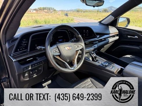 Used 2024 Cadillac Escalade ESV Sport Platinum w/ LPO, ONYX Package AWD/4WD image 14