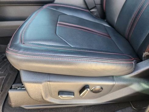 Used 2024 Ford Expedition Limited AWD/4WD image 23