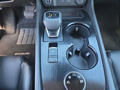 Used 2023 Nissan Rogue SV w/ SV Premium B Package AWD/4WD image 25