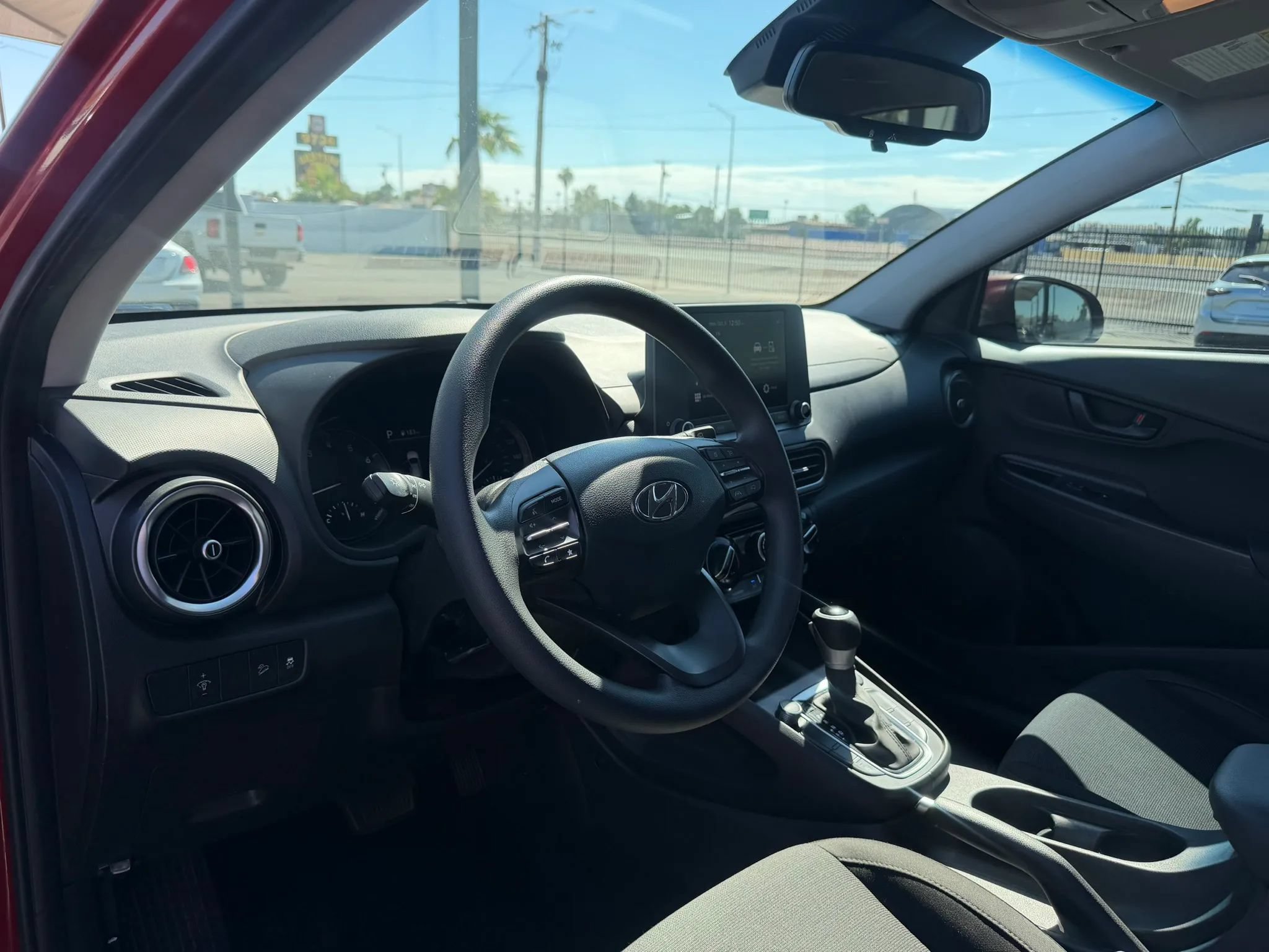 Used 2022 Hyundai Kona SEL FWD image 17