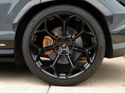 Used 2021 Lamborghini Urus AWD/4WD image 12