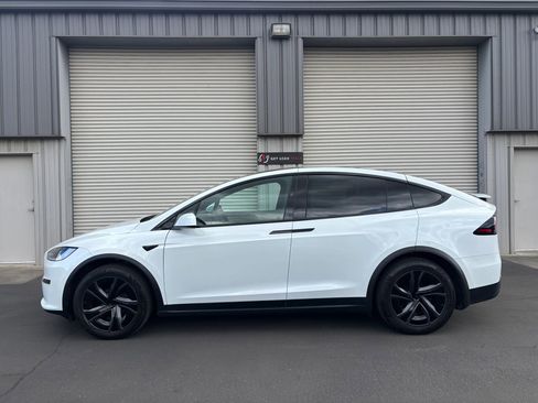 Used 2026 Tesla Model X AWD/4WD image 3