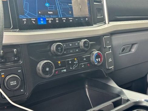 Used 2024 Ford F250 XLT w/ XLT Premium Package AWD/4WD image 12