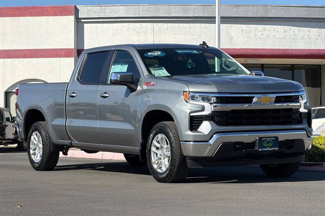 Certified 2026 Chevrolet Silverado 1500 LT AWD/4WD image 2