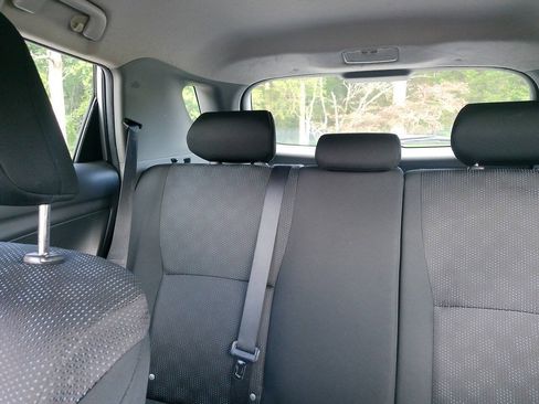 Used 2010 Toyota Matrix FWD image 37