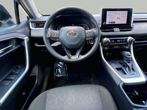 Used 2024 Toyota RAV4 XLE FWD image 6