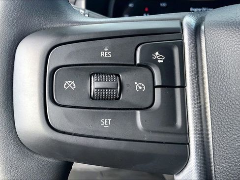 Used 2023 GMC Yukon SLT image 25