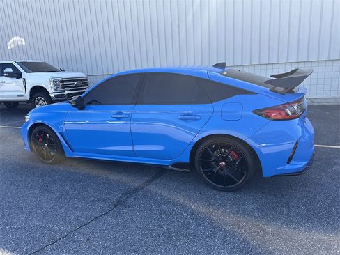 Used 2023 Honda Civic Type R image 4