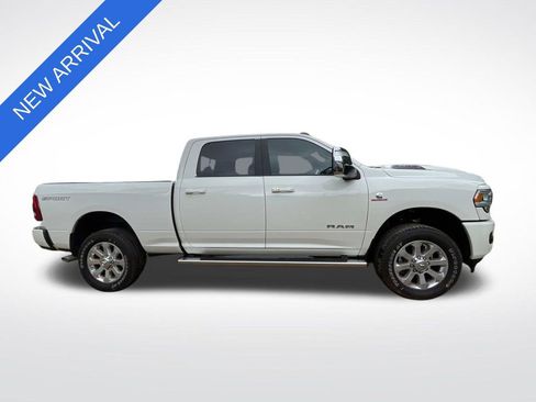 Used 2024 RAM 2500 Laramie w/ Sport Appearance Package AWD/4WD image 2