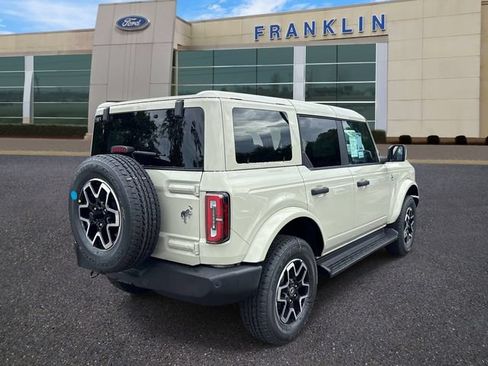 New 2026 Ford Bronco Outer Banks AWD/4WD image 7