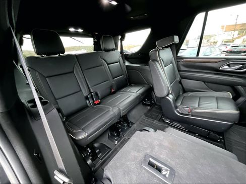 Used 2023 Chevrolet Tahoe Premier w/ Premium Package image 17