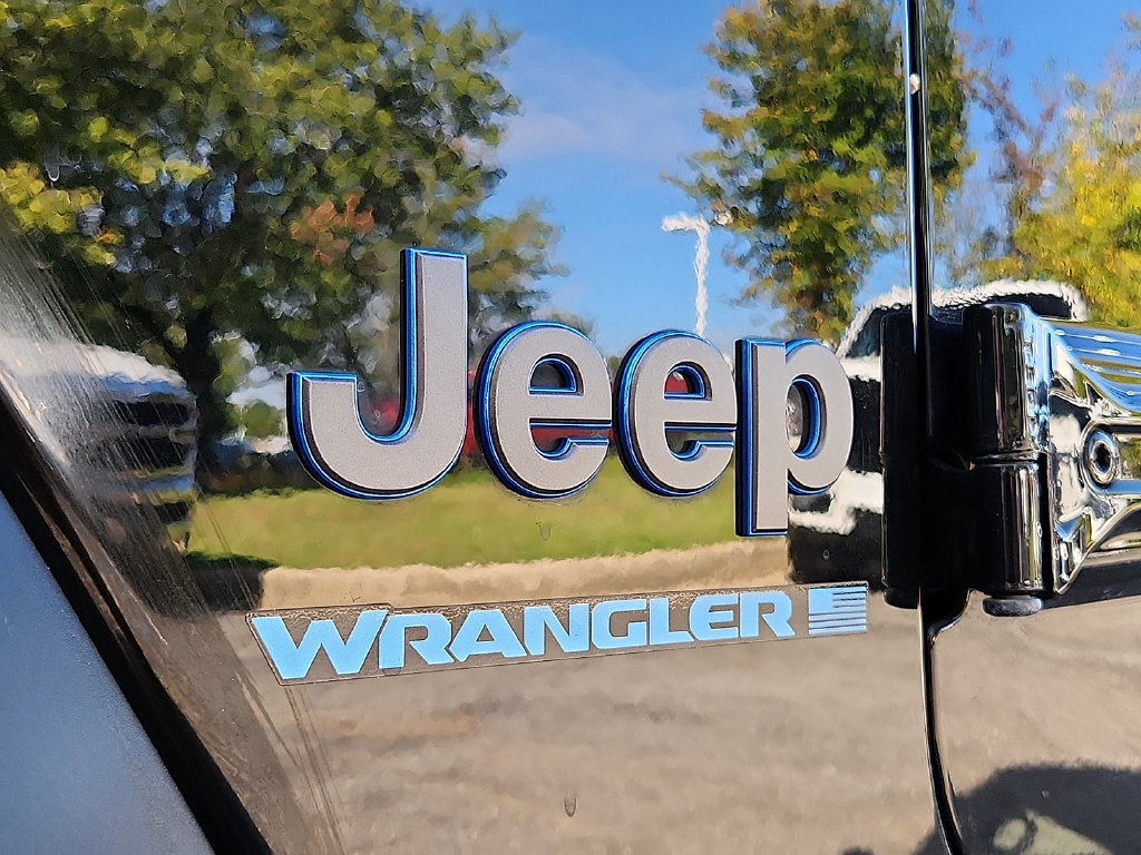 Used 2023 Jeep Wrangler Unlimited AWD/4WD image 30