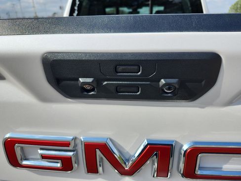 Certified 2022 GMC Sierra 1500 SLT w/ SLT Premium Plus Package image 13