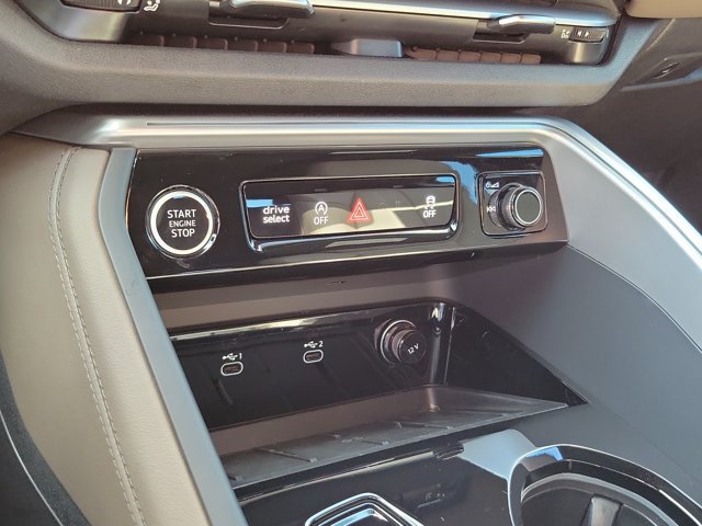Certified 2025 Audi Q5 Premium Plus w/ Premium Plus AWD/4WD image 25