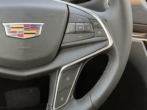New 2026 Cadillac XT5 Luxury image 13