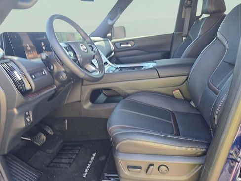 Used 2025 Nissan Armada SL w/ Captain's Chari Seat Package AWD/4WD image 8