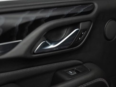 Used 2023 GMC Yukon XL Denali image 28