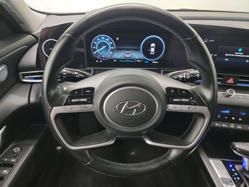 Used 2021 Hyundai Elantra Limited FWD image 17