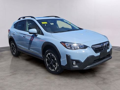 Used 2023 Subaru Crosstrek 2.0i Premium AWD/4WD image 3