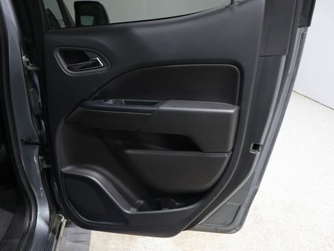 Used 2022 Chevrolet Colorado LT w/ Luxury Package image 22