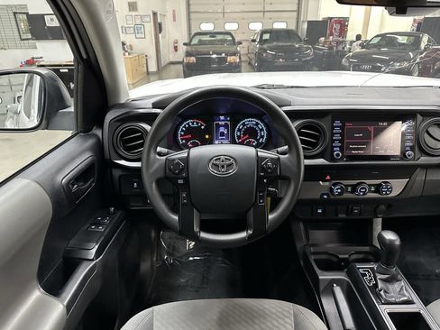 Used 2020 Toyota Tacoma SR image 19