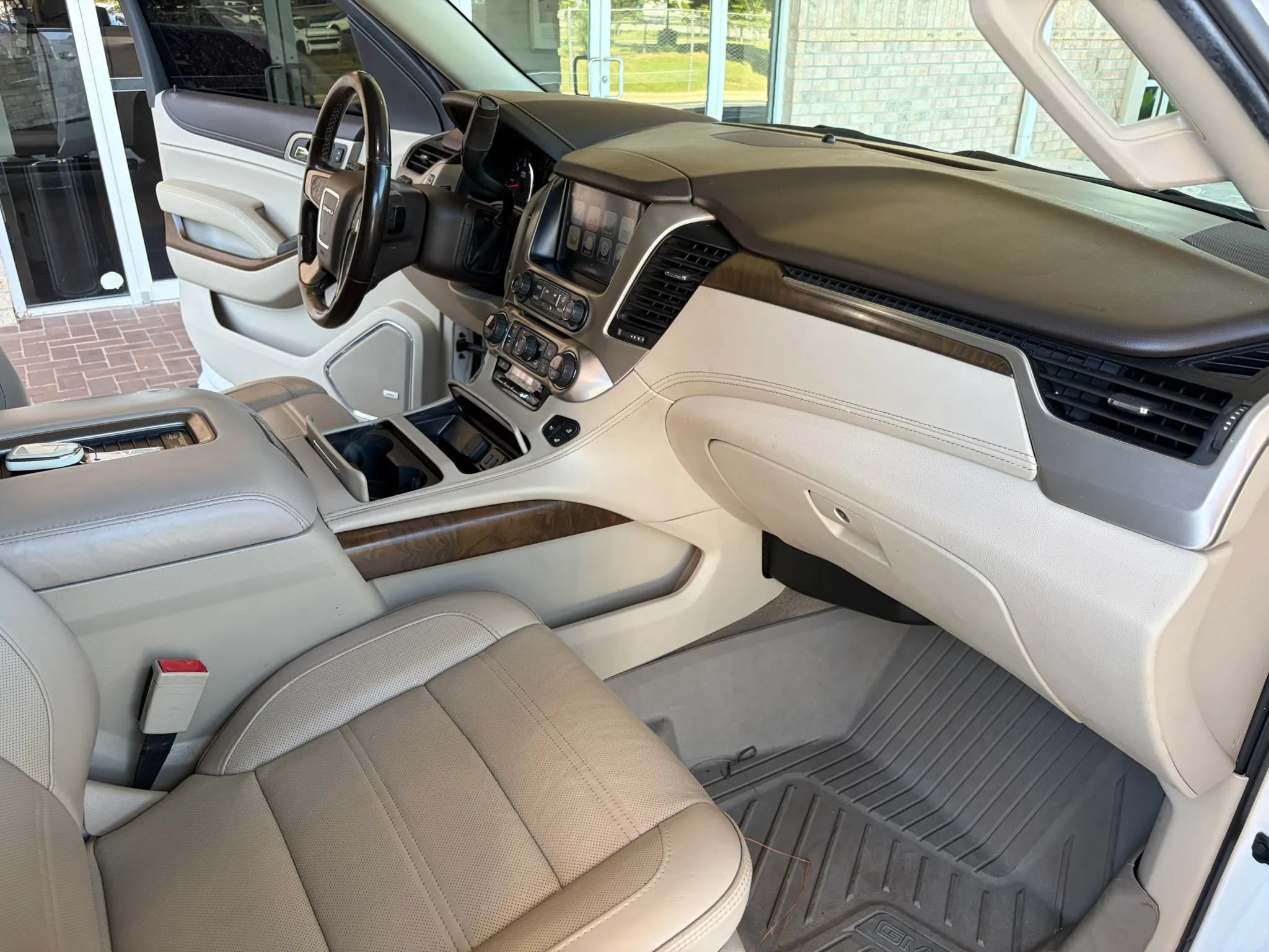 Used 2019 GMC Yukon Denali w/ Denali Ultimate Package RWD image 20