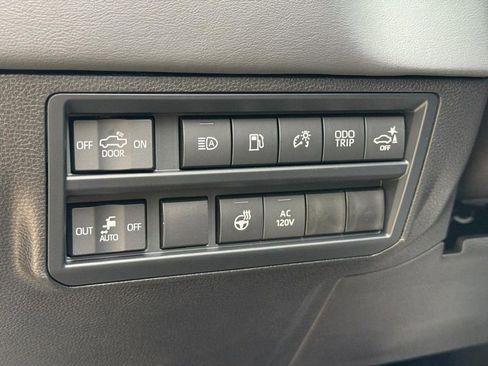 New 2026 Toyota Tundra Platinum AWD/4WD image 19
