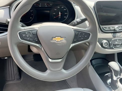 Used 2024 Chevrolet Malibu LS FWD image 11